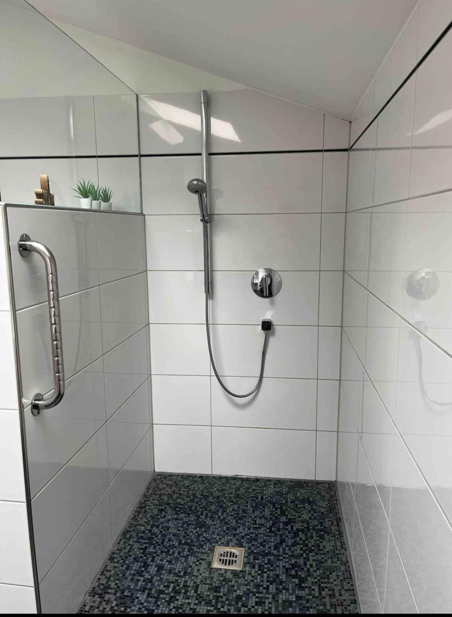 Penthouse Perfekt Fuer Teams, Familien Und Gruppen Apartment Bad Mergentheim Exterior photo